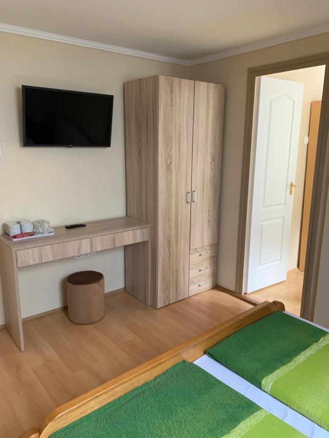 Fenyves Family Rooms And Bungalows Hajduszoboszlo Ngoại thất bức ảnh